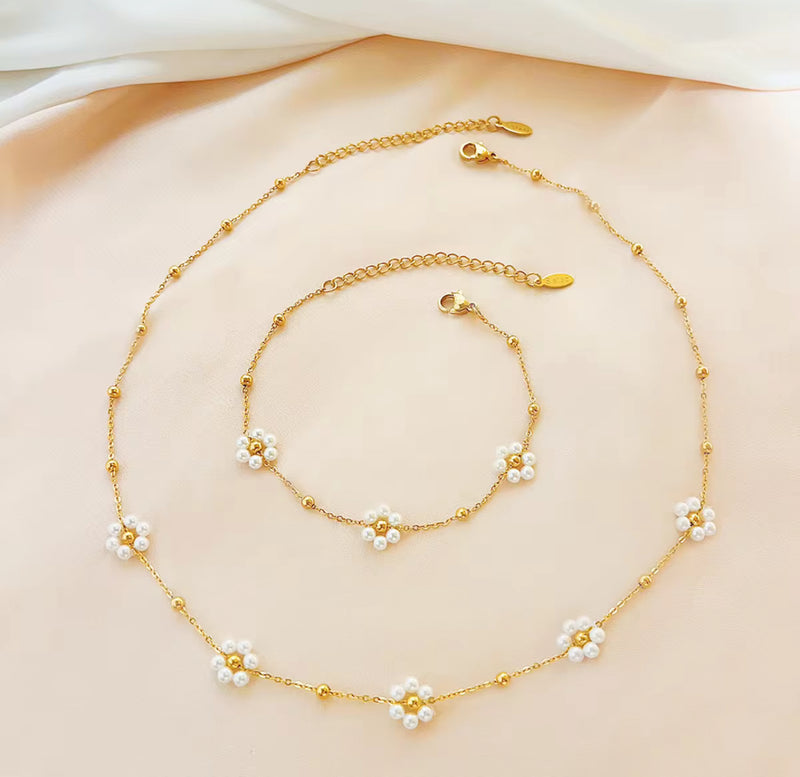 Gold Flower Necklace