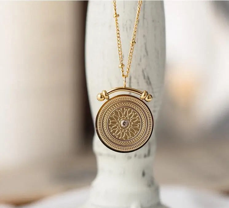 Double Layers Pendant Gold Necklace