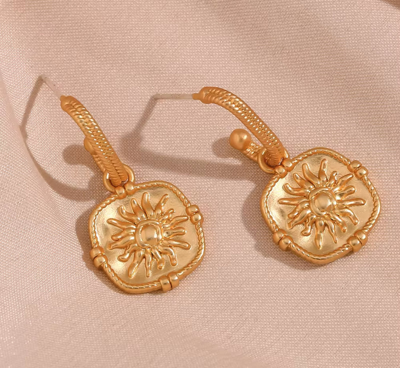 Sun Pendant Gold Earrings