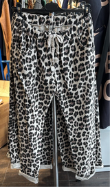 The Weekender Animal Joggers