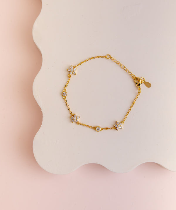 Zirconia Flower Gold Bracelet - Clear