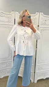 Long sleeves Cutsey Bow Tie Blouse - White