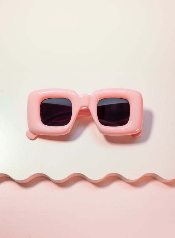 Pink women sunglasses, retro thick frame, affordable french fashion, paris label, summer sunnies