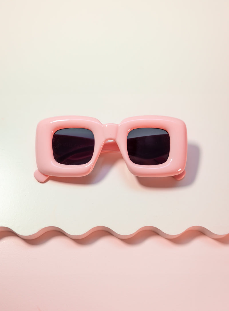 Pink women sunglasses, retro thick frame, affordable french fashion, paris label, summer sunnies