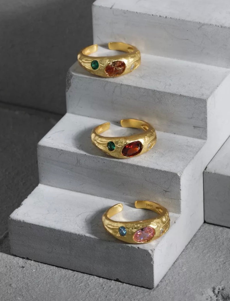 The Pretty Gold Rings