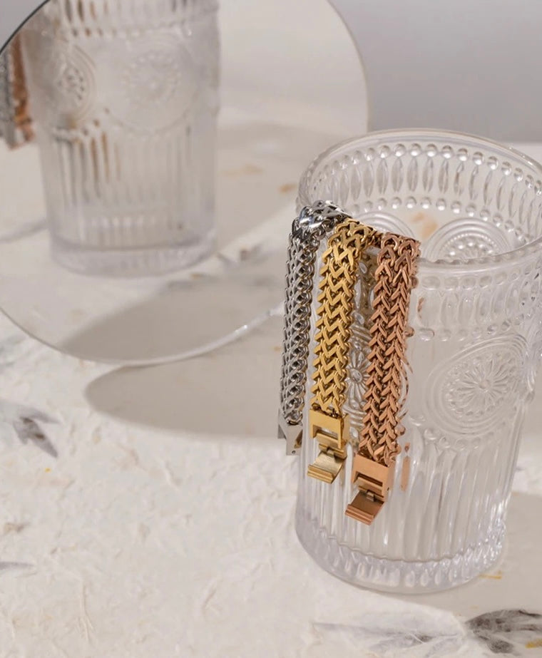 Fashion Affordable women's 18k plated gold bracelets Australia, online everyday gold bracelet, statement party accessories bracelets, French jewellery label, French fashion accessories brand